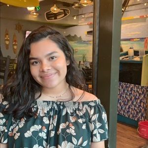 Meet your Posher, Anahi